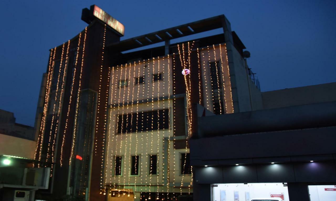 Hotel Treebo Red Petal Jalandhar Exterior foto